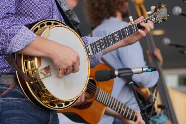 Book Your Trip To See Pickin’ in Parsons